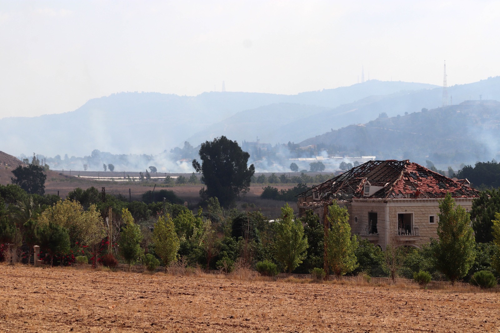 الفوسفوري يحرق أحراج الجنوب.... وهاليفي يعلن الاستعداد لتحركات هجومية ضد حزب الله